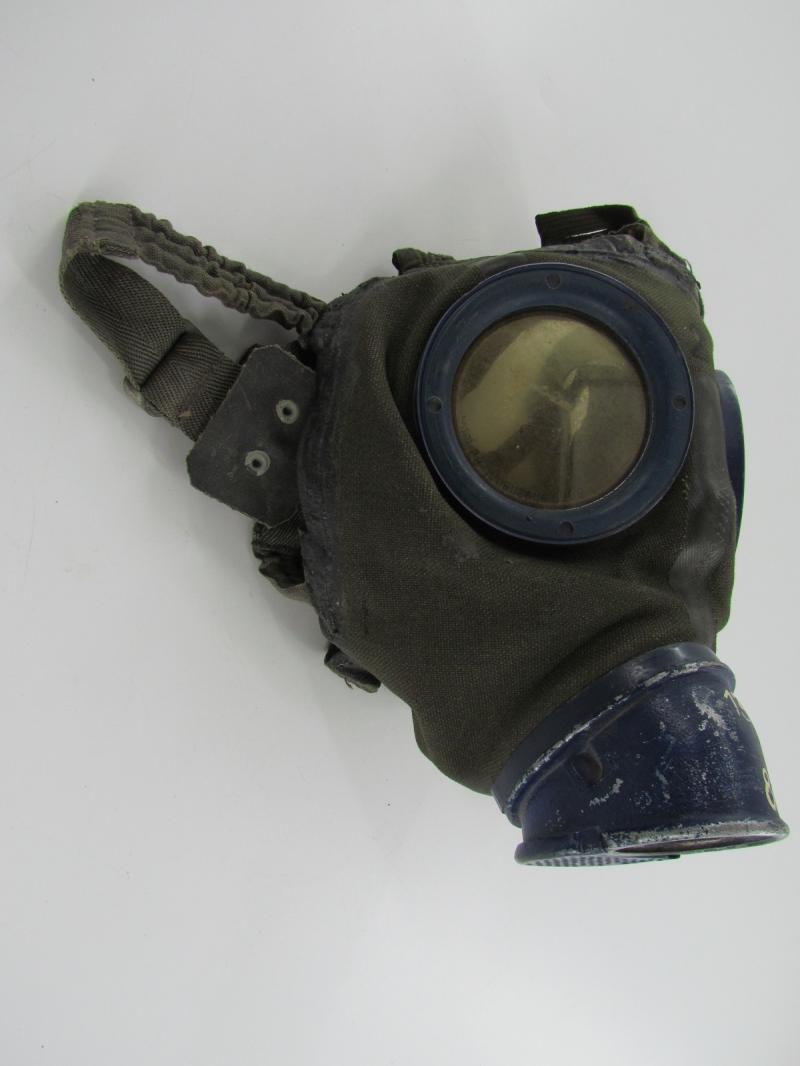 WH/SS Gasmaske 30 Marked 1944