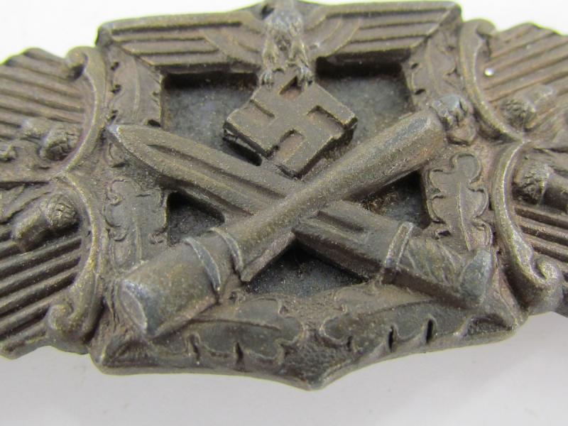 Close Combat Clasp (Nahkampfspange) in Bronze Marked