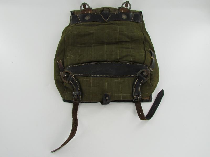 WH/SS Combat Y straps RB numbered With Tornister Both Named