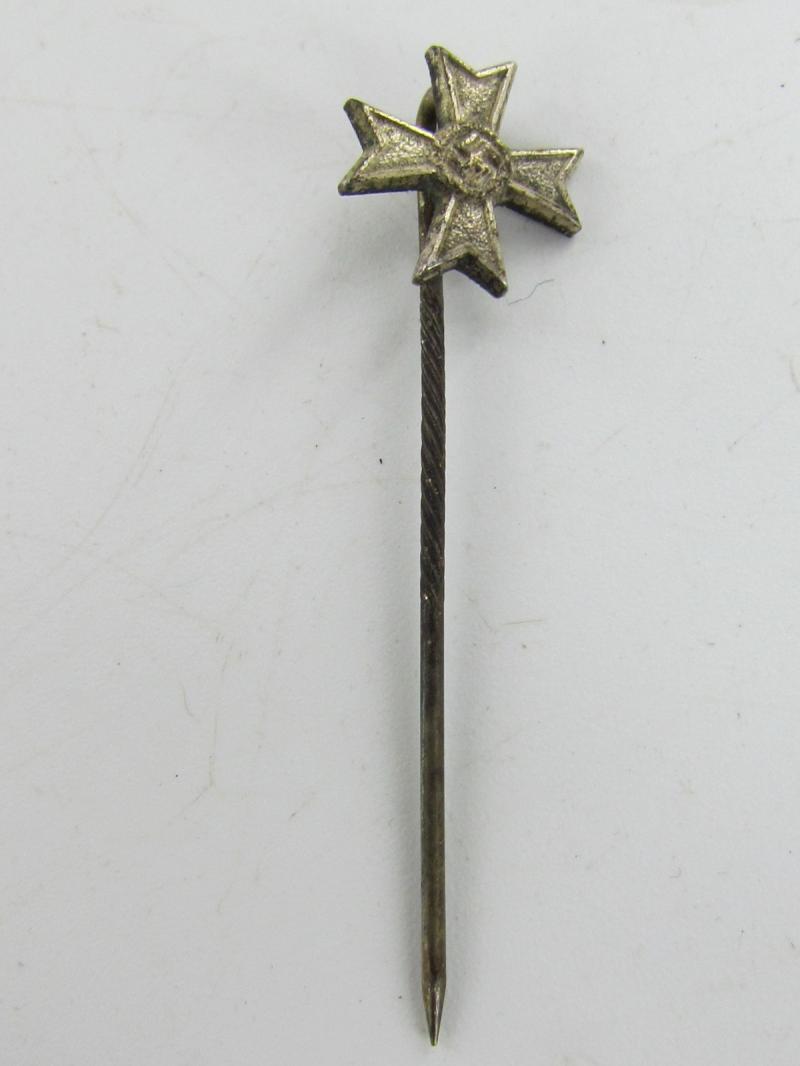 Kriegsverdienstkreuz/War Merit Cross 1 Class '15' Without Swords In Its Box With Miniature Version
