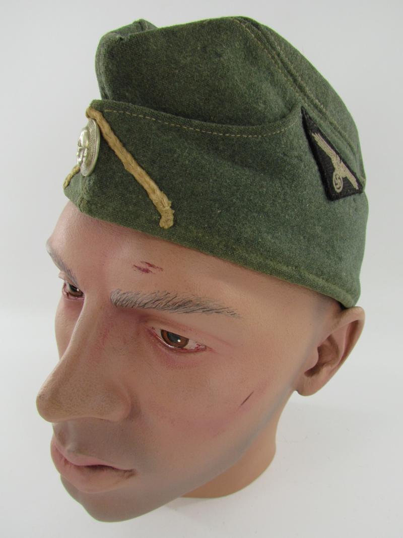 Early SS-VT Infantry Pipped EM’S Overseas Cap