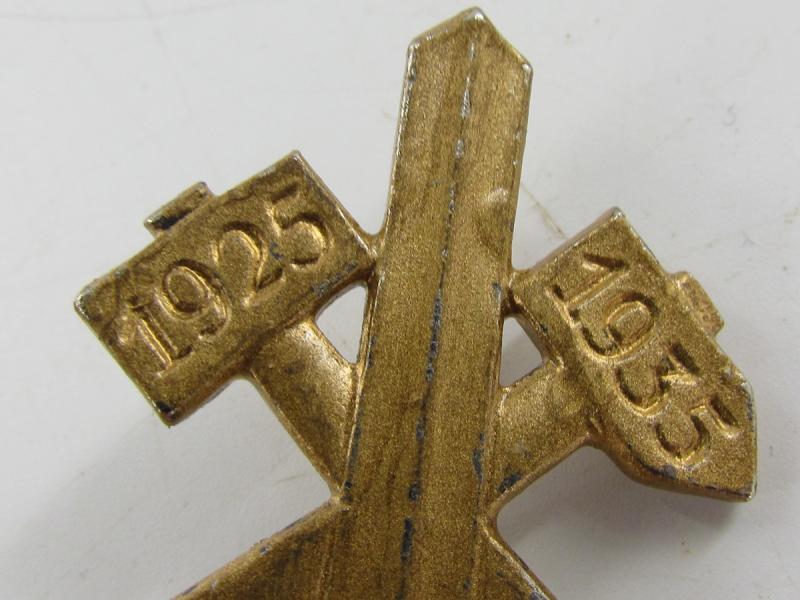 Scarce 1935 Nazi Day Gau Essen 10 Year Commemorative Badge