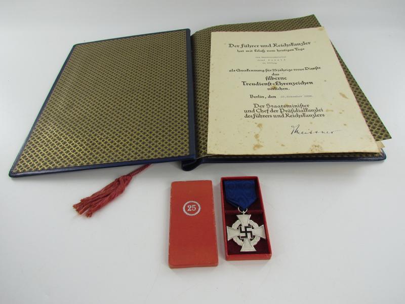 Cased 'Treudienst Ehrenzeichen 25' With Award Document And Honorary Certificate