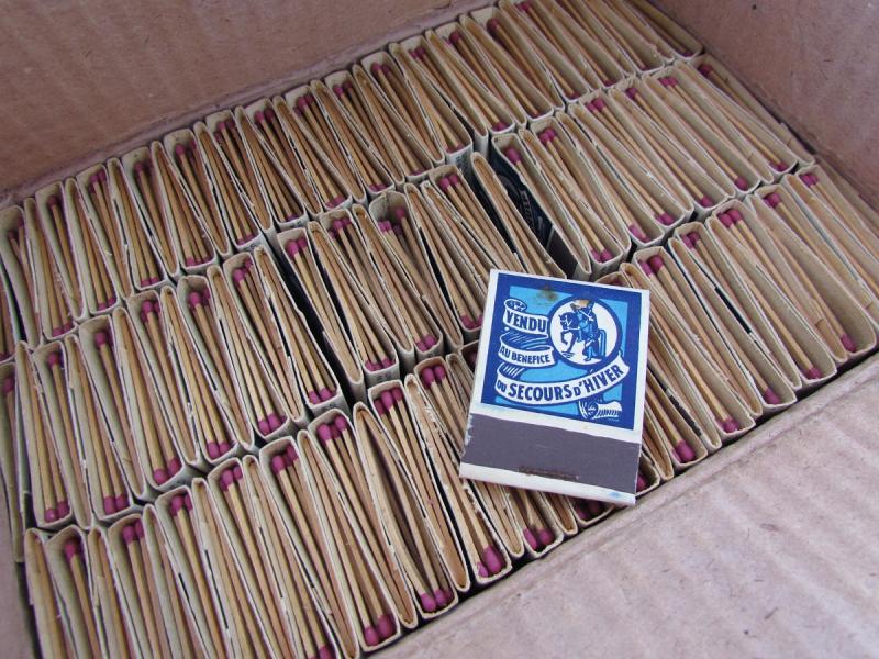 Full Box With About 200 x Winterhelp Matches