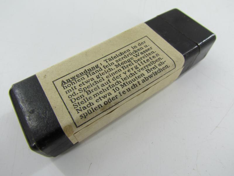 Bakelite 'Hautentgiftungsmittel' Box
