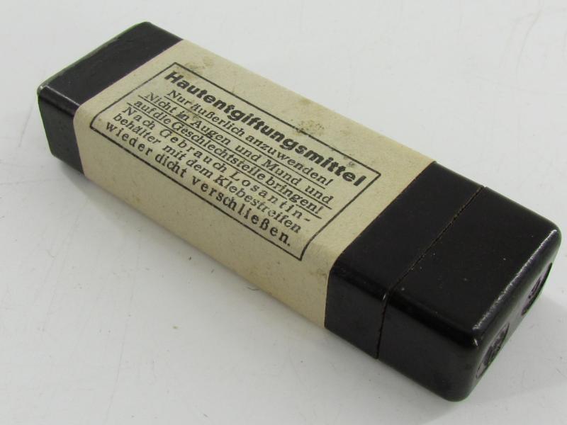 Bakelite 'Hautentgiftungsmittel' Box