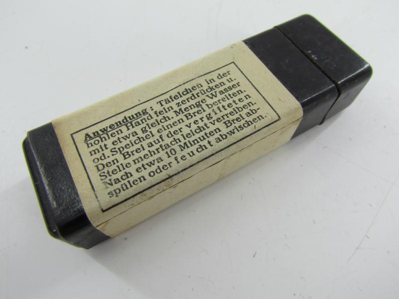 Bakelite 'Hautentgiftungsmittel' Box
