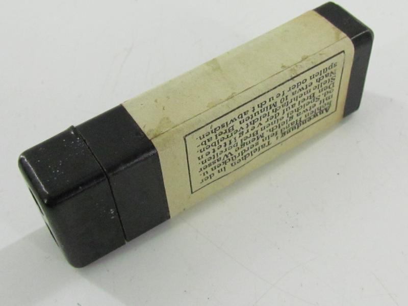 Bakelite 'Hautentgiftungsmittel' Box