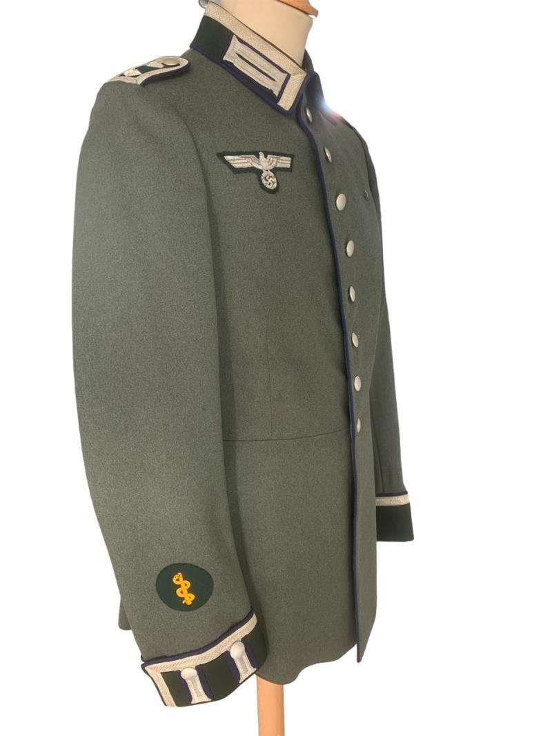 Wehrmacht -Heer Medical Waffenrock.....Top Condition