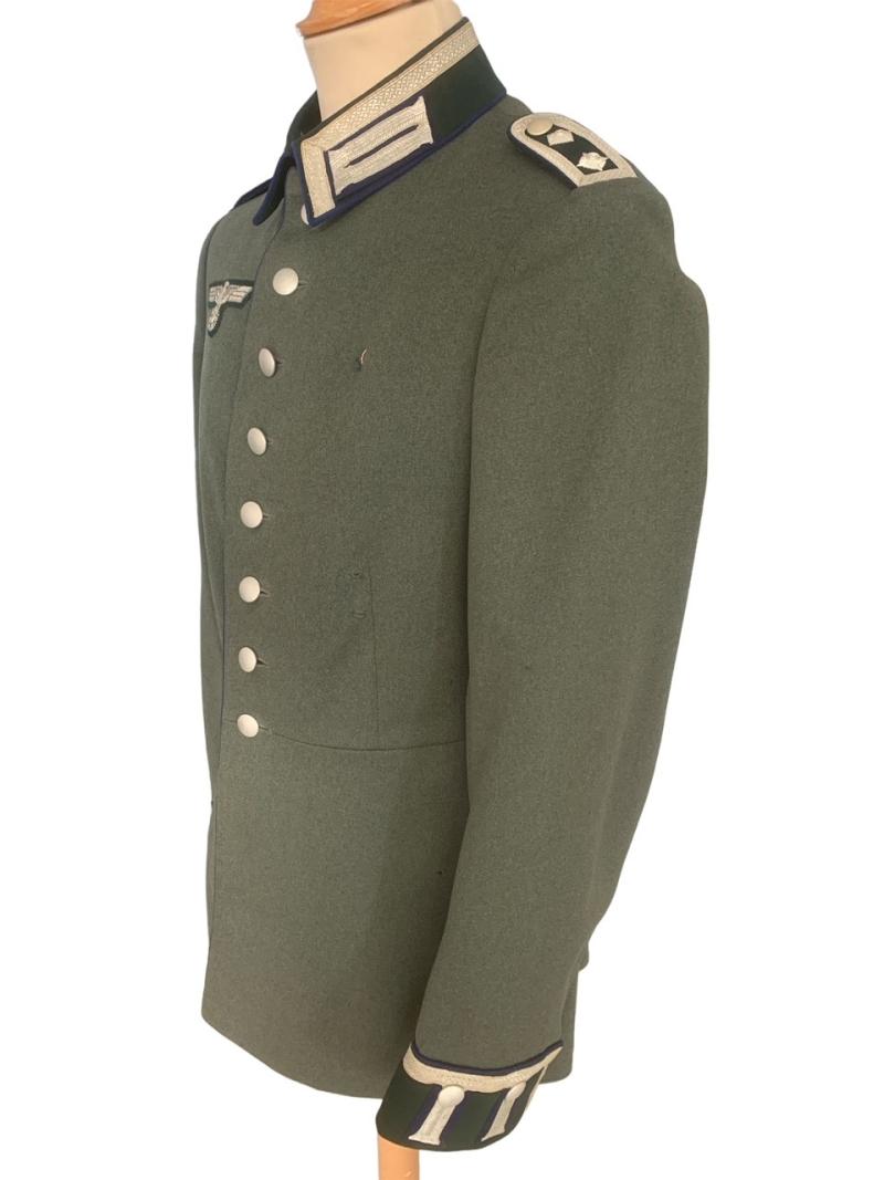 Wehrmacht -Heer Medical Waffenrock.....Top Condition