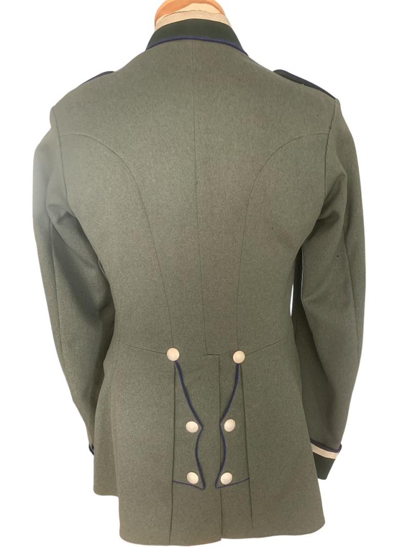 Wehrmacht -Heer Medical Waffenrock.....Top Condition