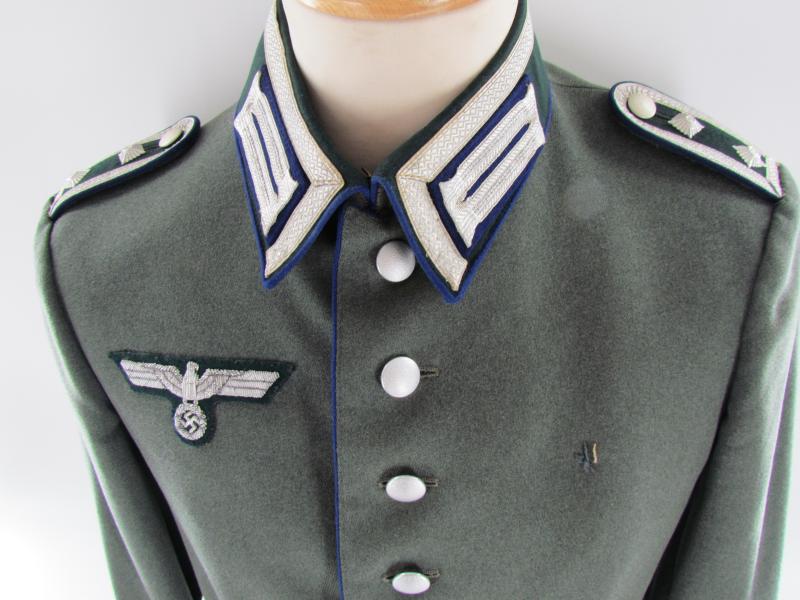 Wehrmacht -Heer Medical Waffenrock.....Top Condition