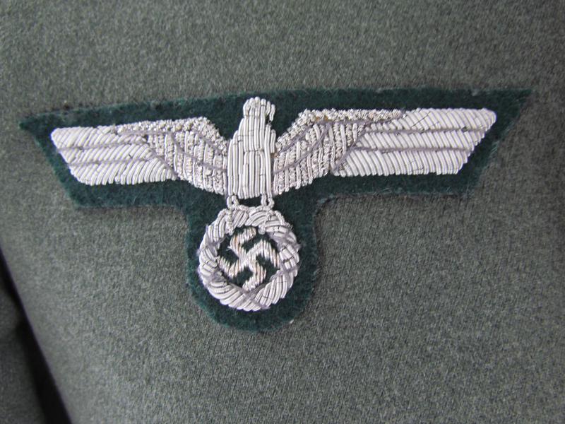 Wehrmacht -Heer Medical Waffenrock.....Top Condition