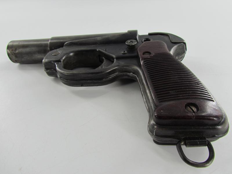 LP42 Flare gun steel maker marked