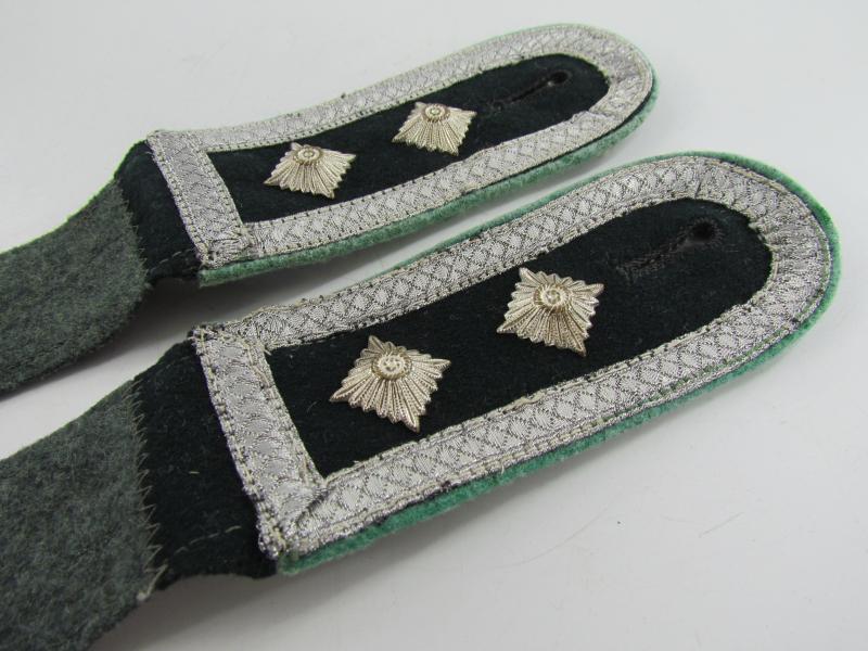 Wehrmacht M36 Gebirgsjäger Shoulder Boards for ‘OberFeldwebel’