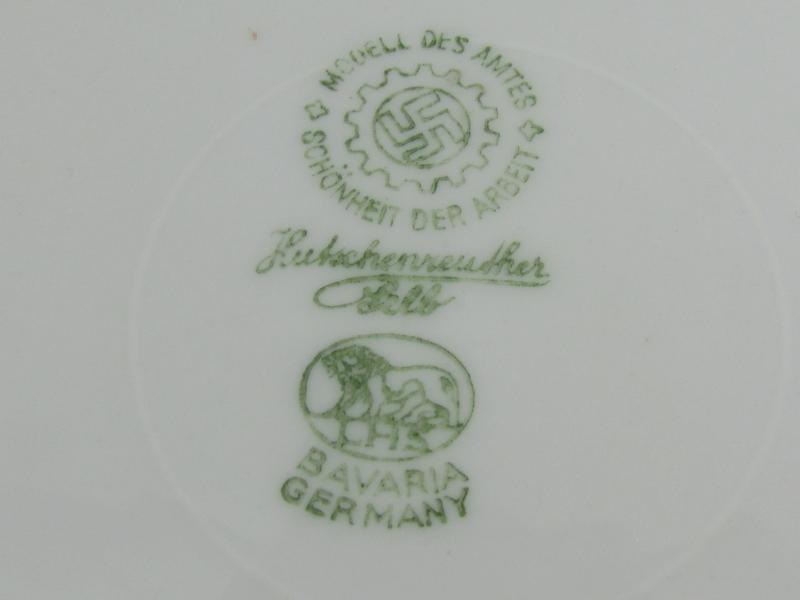 Porcelain DAF small plate