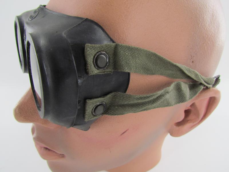WH 'Auer Neophan' ( U boat ) Goggles in Pouch