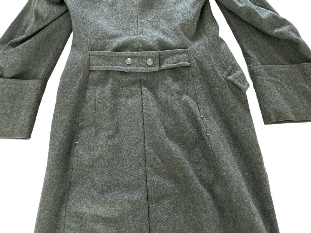 Wehrmacht (Heer) Artillery Officer's Greatcoat with Insignia