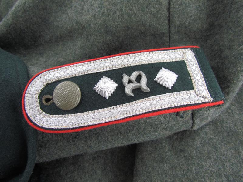 Wehrmacht (Heer) Artillery Officer's Greatcoat with Insignia