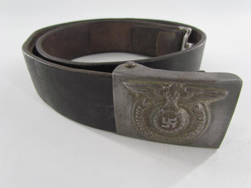Late war unmarked Waffen-SS buckle by Overhoff + Belt