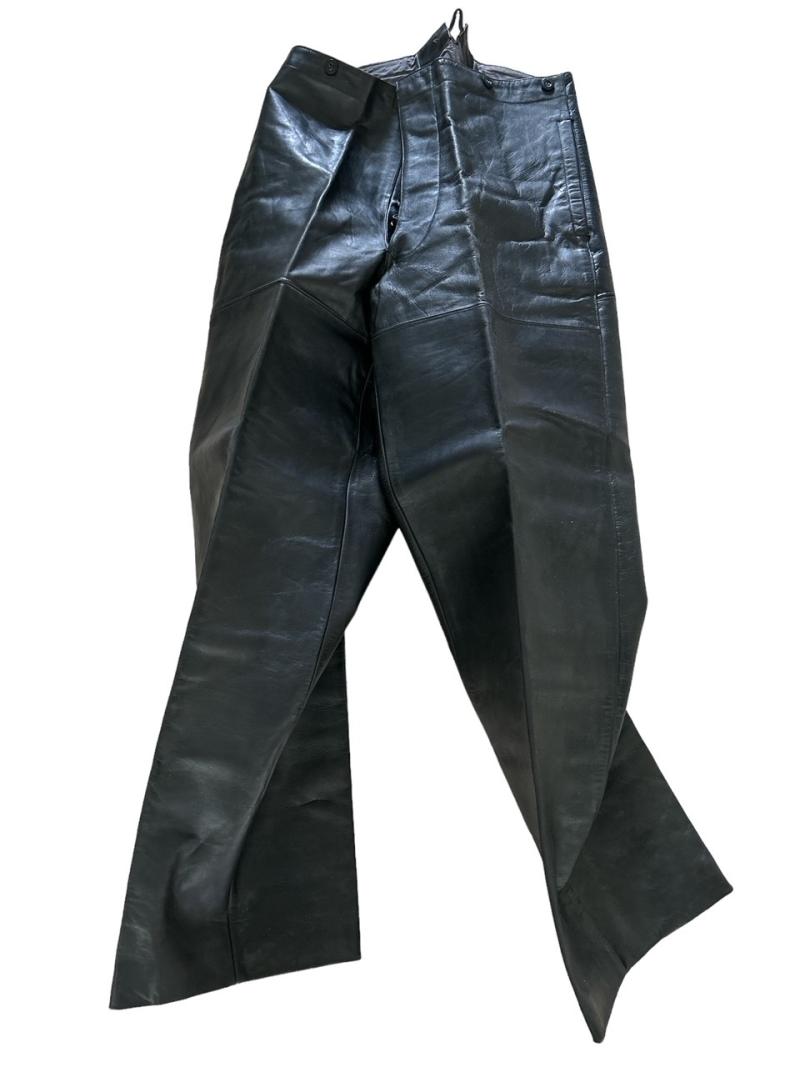 Kriegsmarine/U-boot Protective Black Leather Jacket and Trousers and Südwester