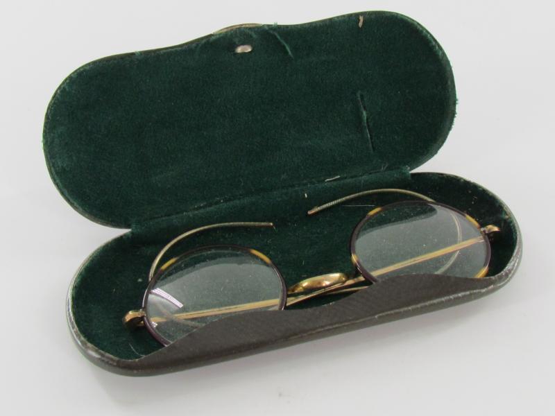 OPTAL German Reading Glasses in Case