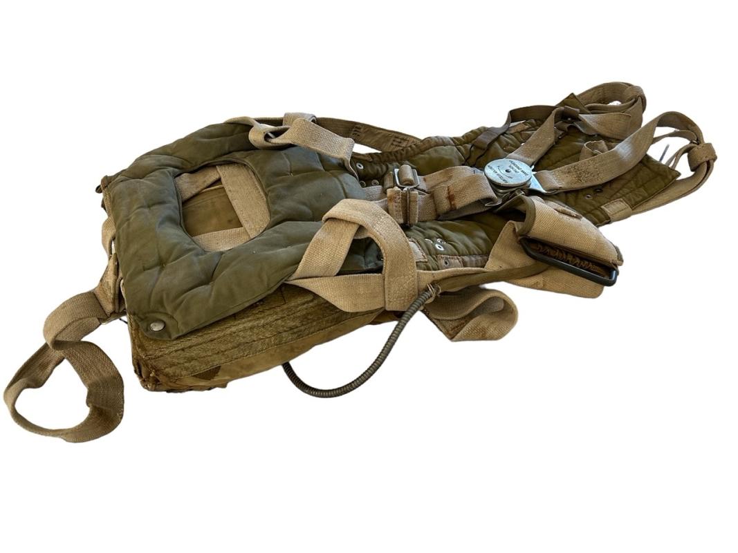 German LW Seat Type Parachute