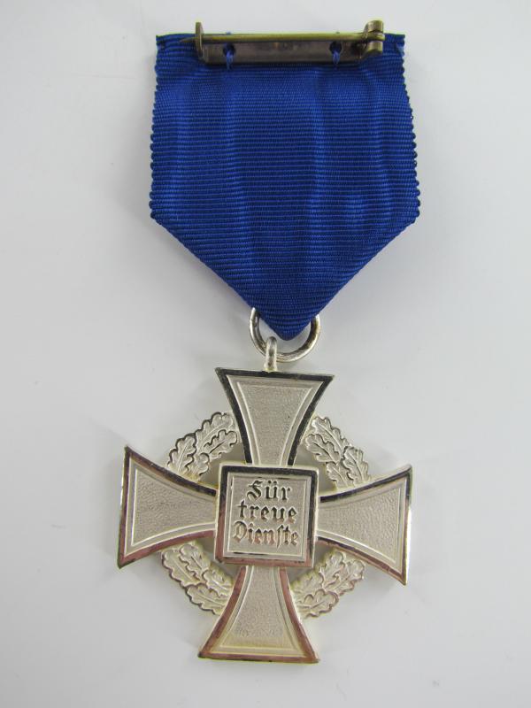 Cased 'Treudienst Ehrenzeichen 25'
