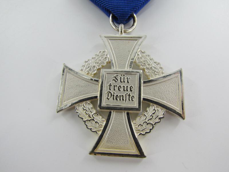Cased 'Treudienst Ehrenzeichen 25'