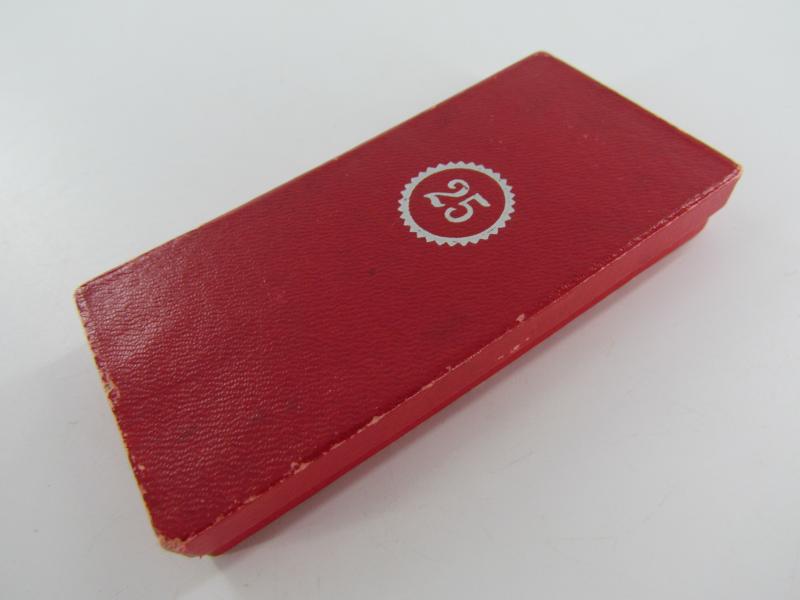 Cased 'Treudienst Ehrenzeichen 25'