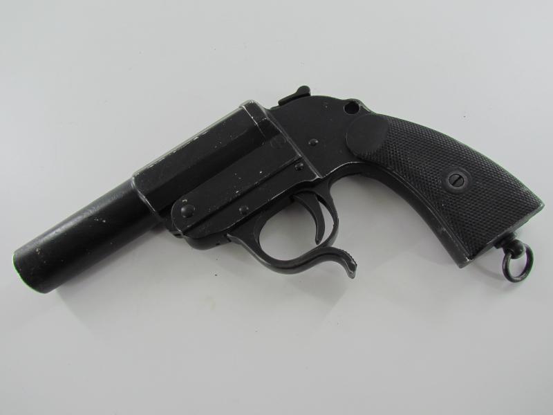 LP34 Aluminum flare gun marked AC40