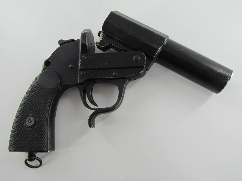 LP34 Aluminum flare gun marked AC40