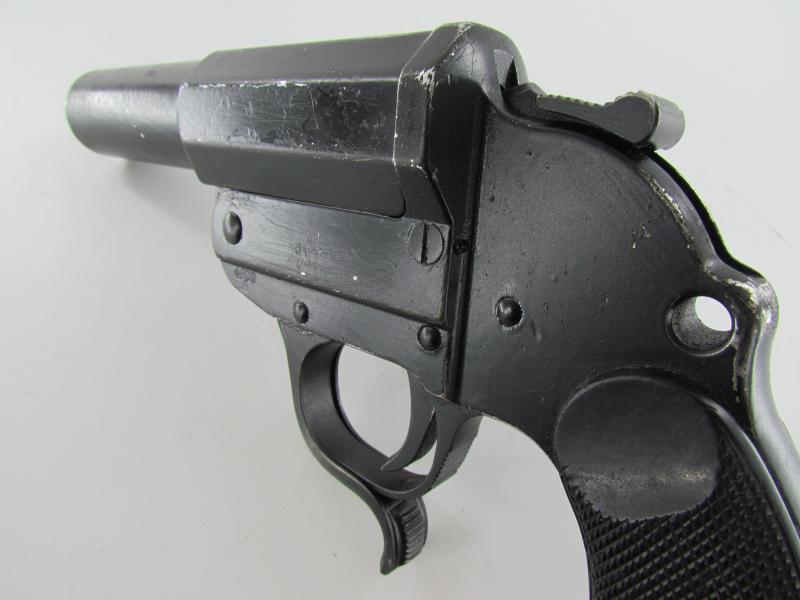 LP34 Aluminum flare gun marked AC40