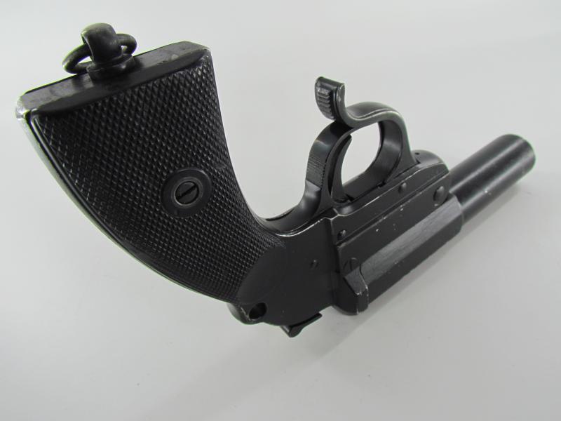 LP34 Aluminum flare gun marked AC40