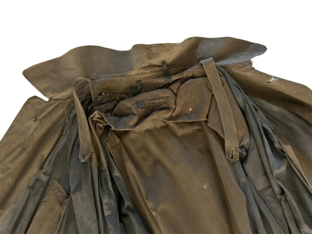 Regenumhang Hitlerjugend (Cape rain Hitler Youth)