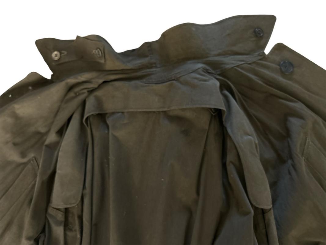 Regenumhang Hitlerjugend (Cape rain Hitler Youth)