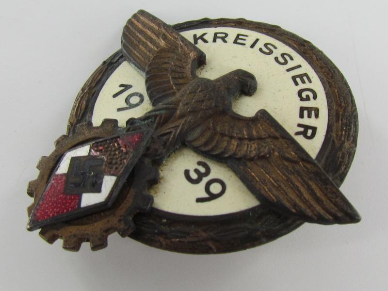 Hitler-Jugend Kreissieger Badge in Bronz 1939