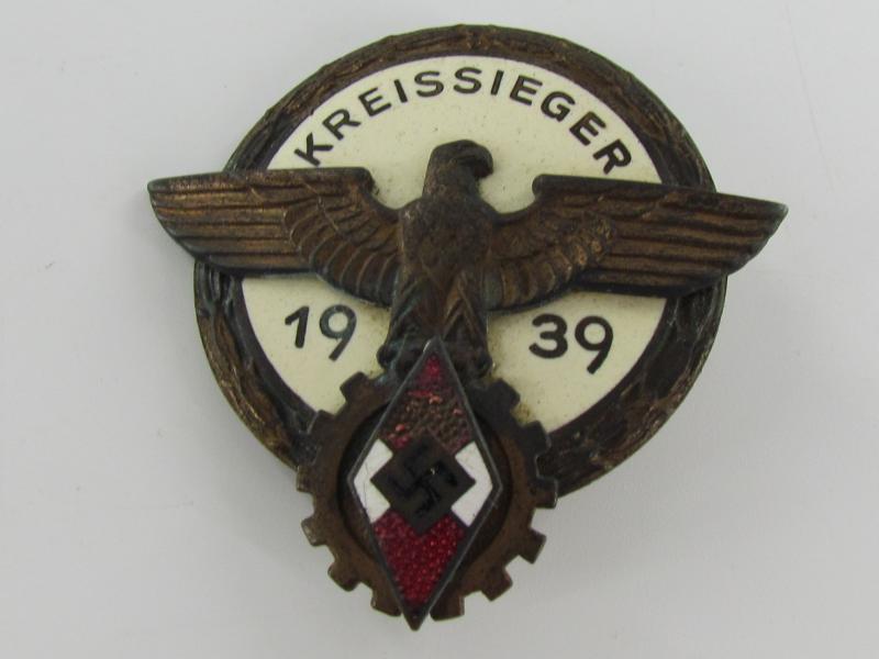 Hitler-Jugend Kreissieger Badge in Bronz 1939