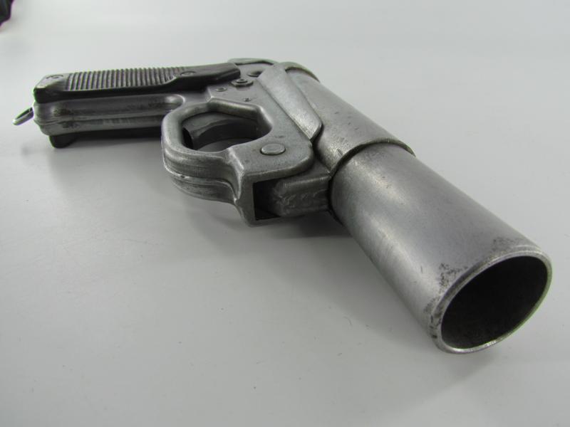 LP42 Flare gun steel maker marked Wa