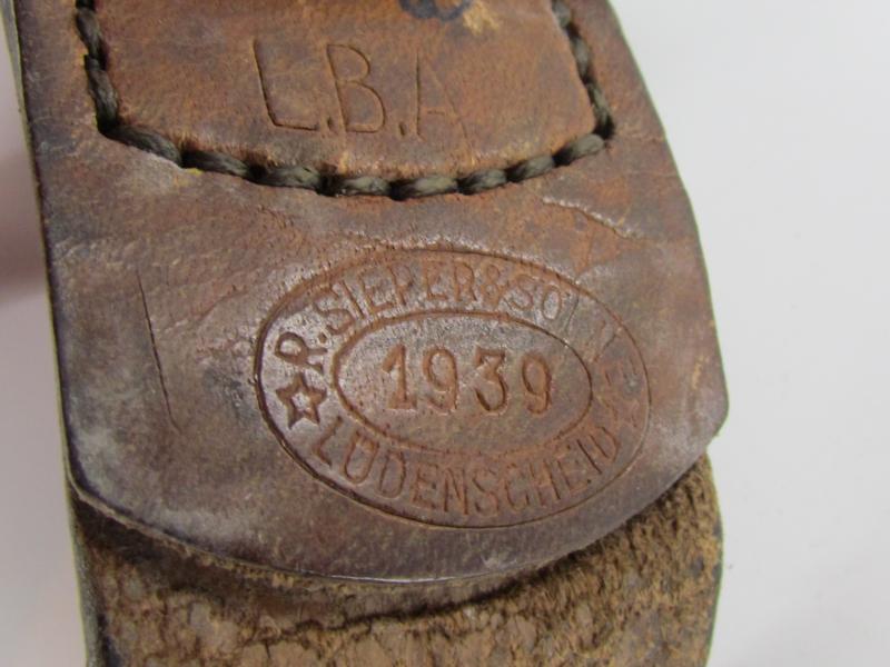 Luftwaffe Belt Buckle by R. Sieper & Söhne 1939 ( LBA marked )