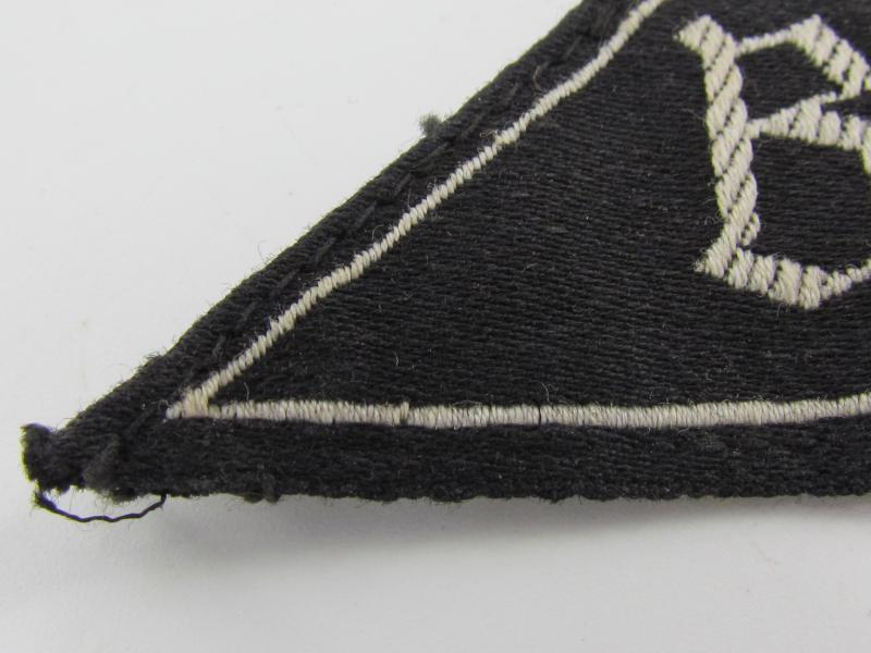 BDM ( Bund Deutscher Mädel ) Ost Berlin District Sleeve Triangle