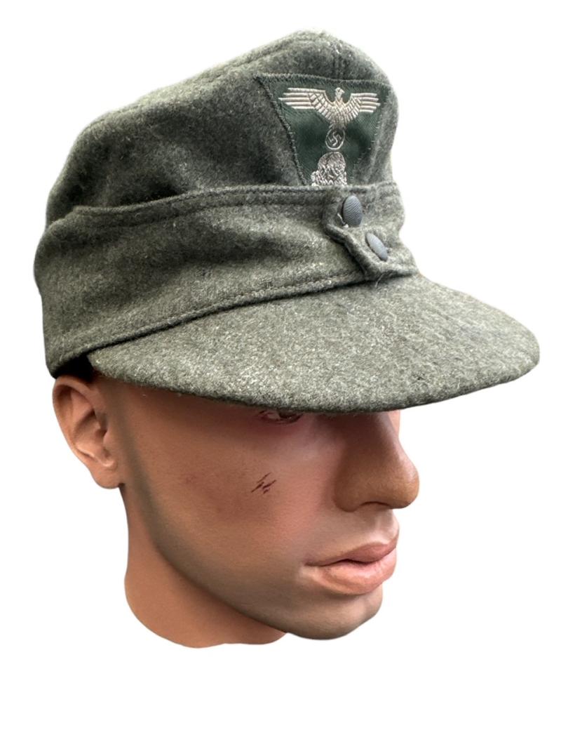 Waffen SS M43 fieldcap, Trapezoid insignia