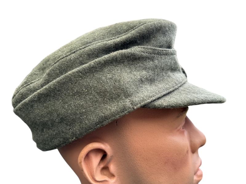 Waffen SS M43 fieldcap, Trapezoid insignia