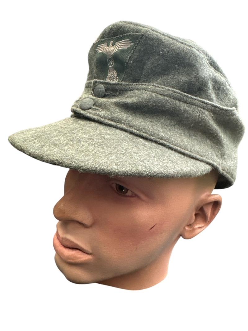 Waffen SS M43 fieldcap, Trapezoid insignia