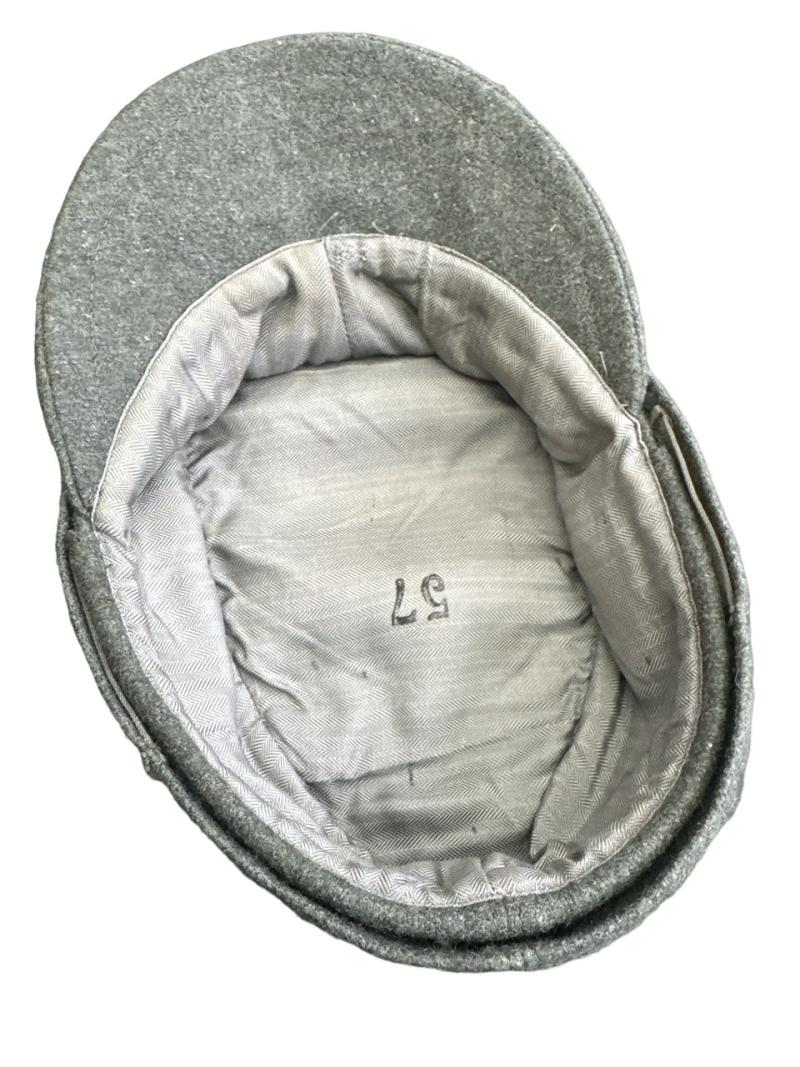 Waffen SS M43 fieldcap, Trapezoid insignia