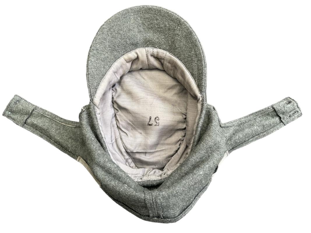 Waffen SS M43 fieldcap, Trapezoid insignia