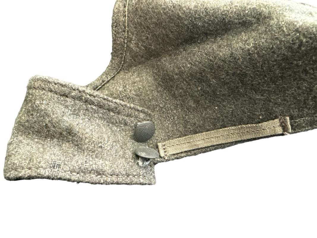 Waffen SS M43 fieldcap, Trapezoid insignia