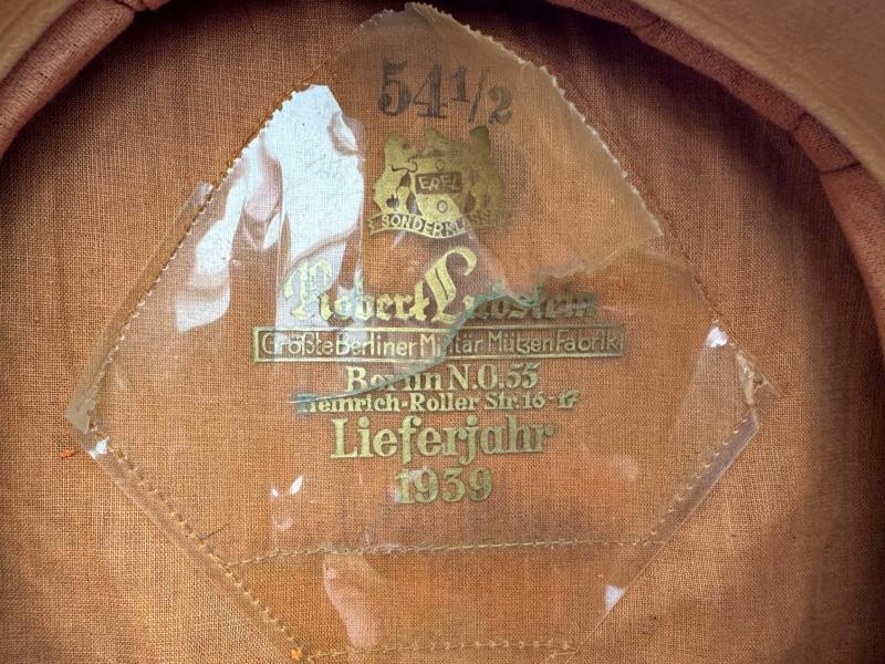 Luftwaffe EM/NCO visor cap for Pilot or Fallschirmjäger by Robert Lubstein ‘Erel’ 1939