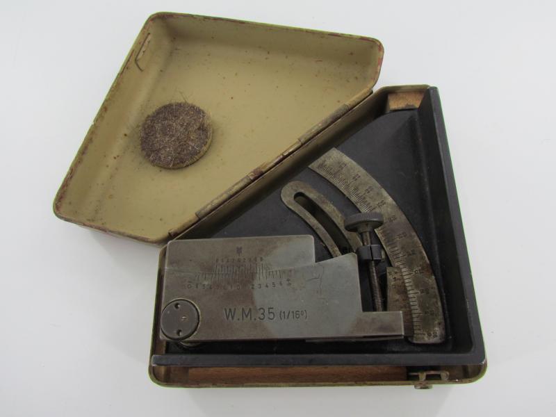 Wehrmacht Artillery Protractor W.M.35 in Original Box