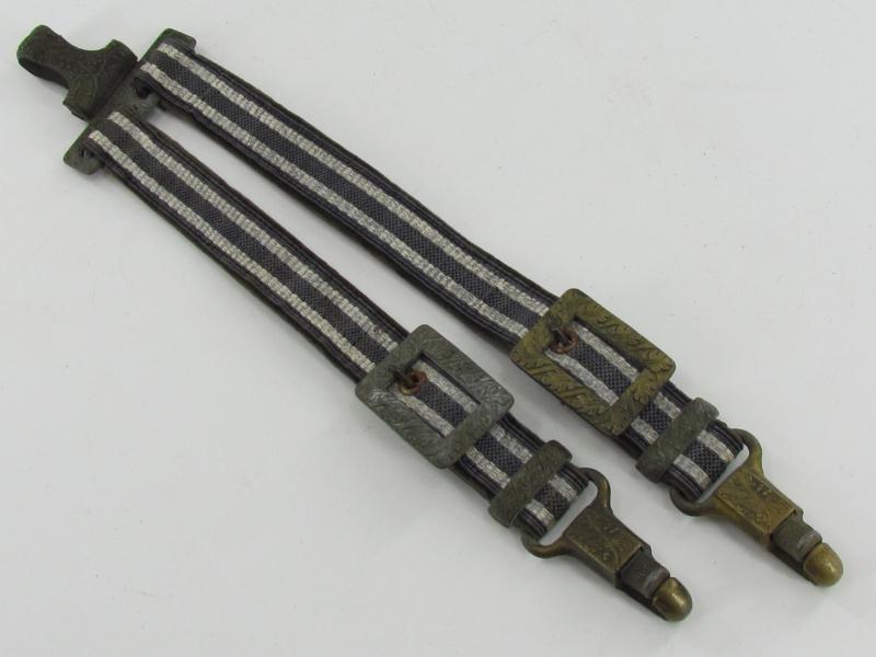 Luftwaffe officer dagger hangers by U.E.10 RZM